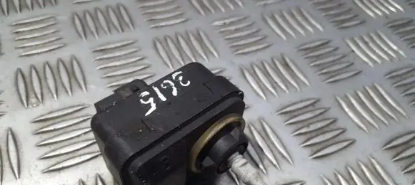Nissan Note (E11) Headlight level adjustment motor 89020944