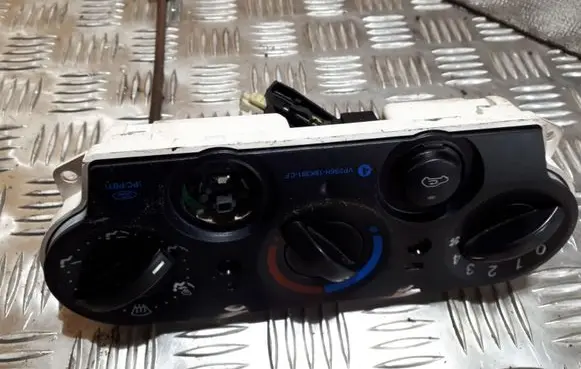 Ford Fiesta Climate control unit 2S6H19980BC