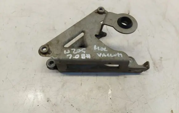 Mercedes-Benz C W205 Radiator mount bracket