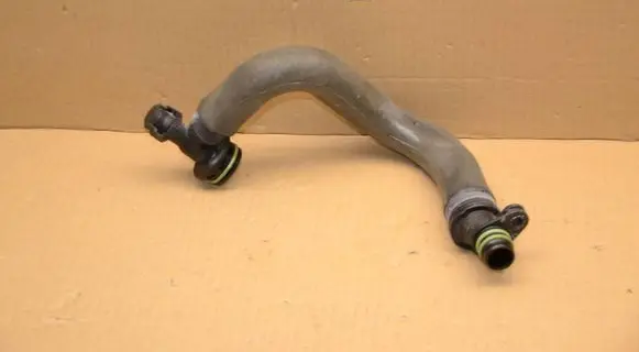 Volkswagen Golf VII Breather hose/pipe 04E103175D 11847