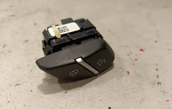 BMW X3 F25 Central locking switch button 9352035 20315810