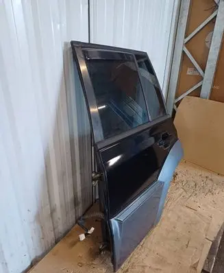 Hyundai Terracan Rear door
