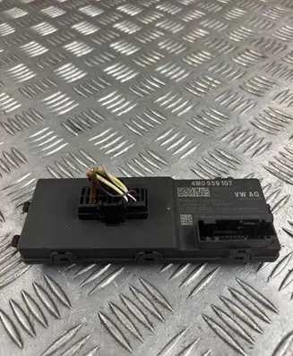 Audi Q7 4M Tailgate/trunk control unit/module 4M0959107