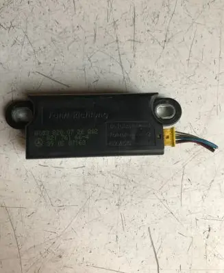 Mercedes-Benz E W211 Airbag deployment crash/impact sensor A0038200726