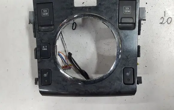 Suzuki Grand Vitara II Gear shifter surround trim plastic 