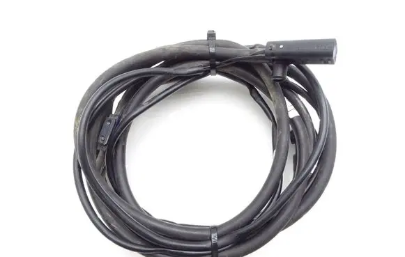 Windshield washer spray nozzle