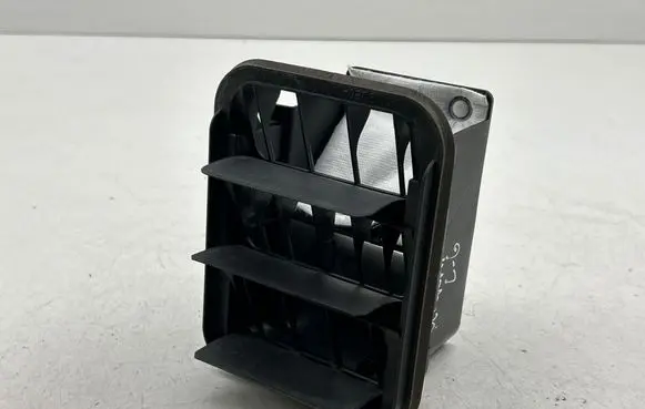 Nissan Murano Z52 Quarter panel pressure vent 768043JA0A