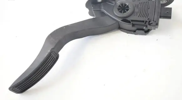 Tesla Model S Accelerator throttle pedal 93337800