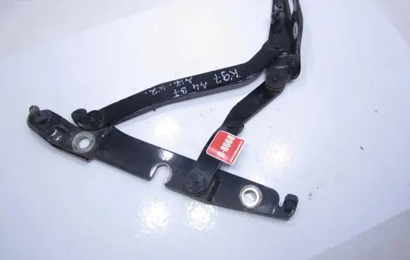 Audi A4 S4 B7 8E 8H Tailgate/trunk/boot hinge 8E5827301G