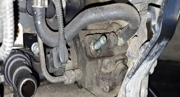 Opel Insignia A Fuel injection high pressure pump 