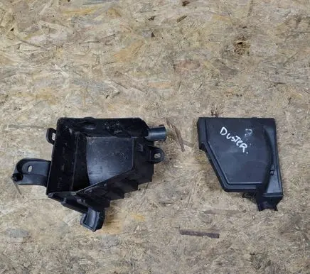Dacia Duster Fuse box set 243800196R