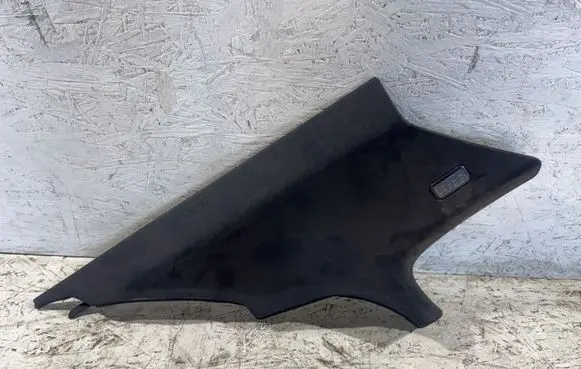 BMW M4 F82 F83 (C) pillar trim 7117473