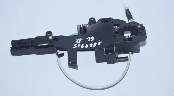 Rear door exterior handle/bracket