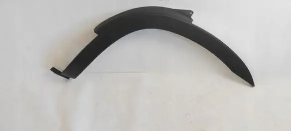 Iveco Daily 35 - 40.10 Front arch trim IVECODAILYR