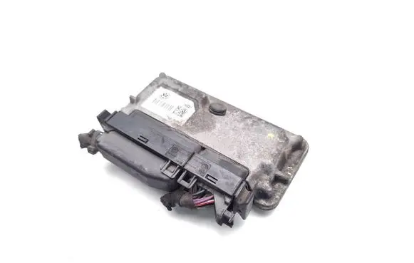 Volkswagen Golf V Engine control unit/module 03C906024K