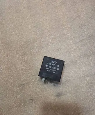 Audi A8 S8 D2 4D Other relay 4A0907440 05020500