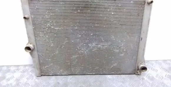 BMW 7 F01 F02 F03 F04 Coolant radiator 7570094