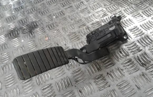 Renault Laguna II Accelerator throttle pedal 8200003392