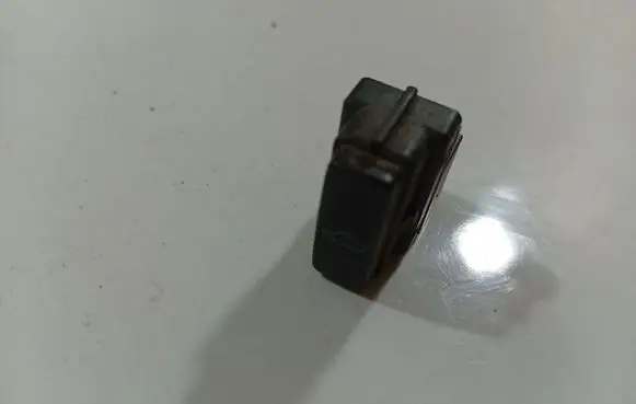 Volkswagen Polo IV 9N3 Alarm switch 6q0962109A