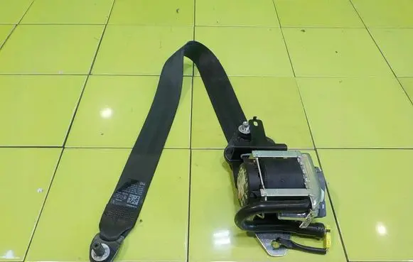 SsangYong Rodius Front seatbelt 617057200 BEZPIECZENSTWA