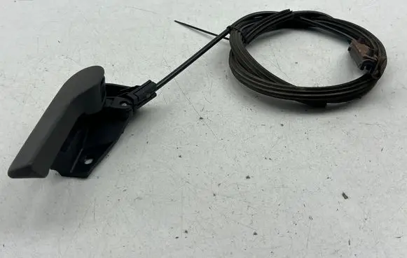 Volkswagen Golf V Engine bonnet (hood) release handle 