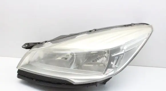 Ford Kuga II Headlight/headlamp CV4413W030BE