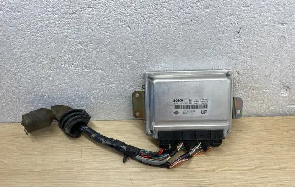 Nissan Almera Tino Engine control unit/module 237104U100 28SA4560 0281010265