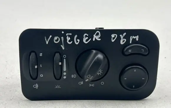 Chrysler Voyager Light switch 2108032