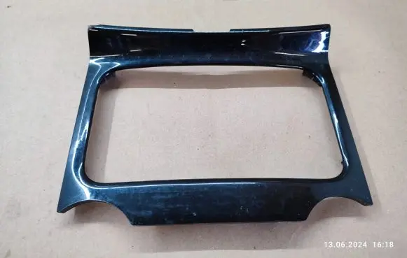 Volkswagen Touareg I Center console decorative trim 7L6864378E