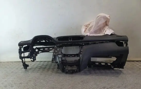 Nissan Qashqai Dashboard 682004EH0A 682P34EH0A