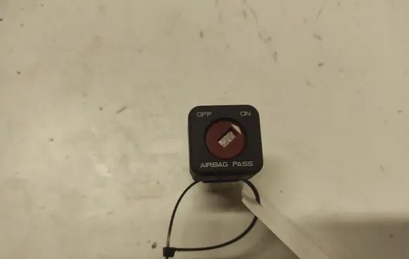 Peugeot 607 Passenger airbag on/off switch 96373205XT