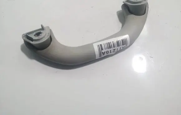 Volkswagen Polo IV 9N3 Rear interior roof grab handle 