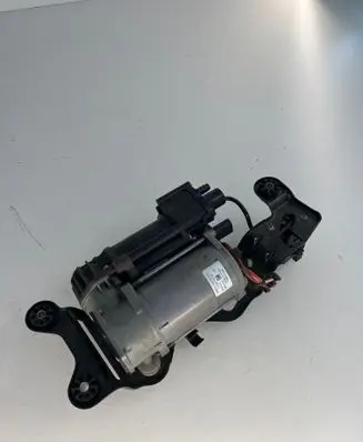 BMW X5 F15 Air suspension compressor/pump 6875177