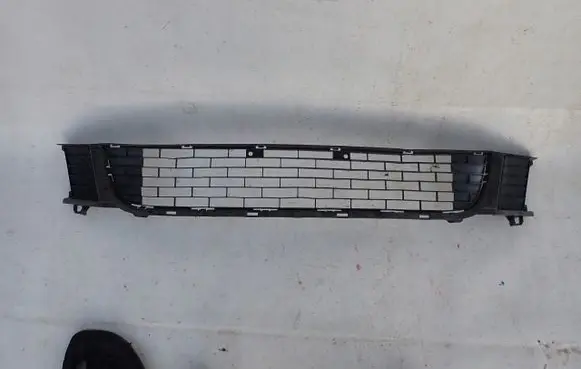 Honda Accord Front bumper lower grill