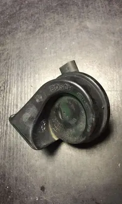 BMW 1 E81 E87 Horn signal E9001157