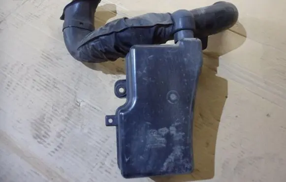 KIA Rio Air filter box