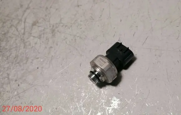 Toyota Avensis T270 Air conditioning (A/C) pressure sensor 4990007880