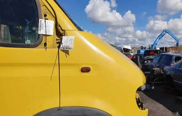 Renault Master II Fender