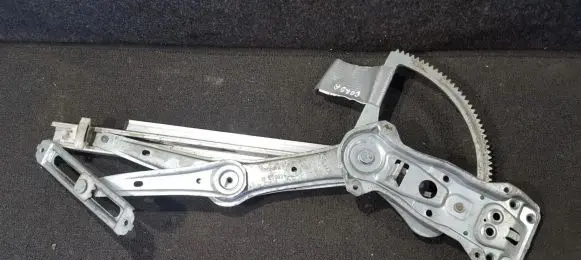 Mercedes-Benz C W202 Front door window regulator with motor nenustayta