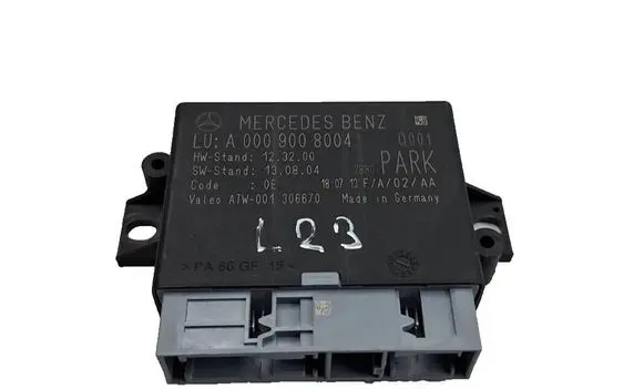 Mercedes-Benz E W212 Parking PDC control unit/module A0009008004