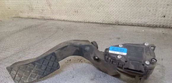 Audi A6 Allroad C5 Accelerator throttle pedal 8D1723523N