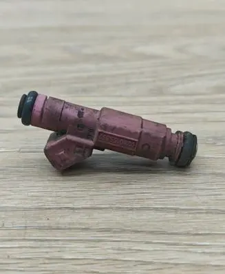 Volvo S80 Fuel injector 9186348