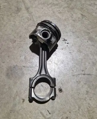 Opel Crossland X Piston with connecting rod 9807260380