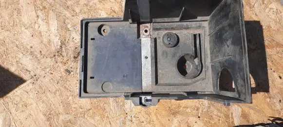 Volvo V50 Fender mounting bracket