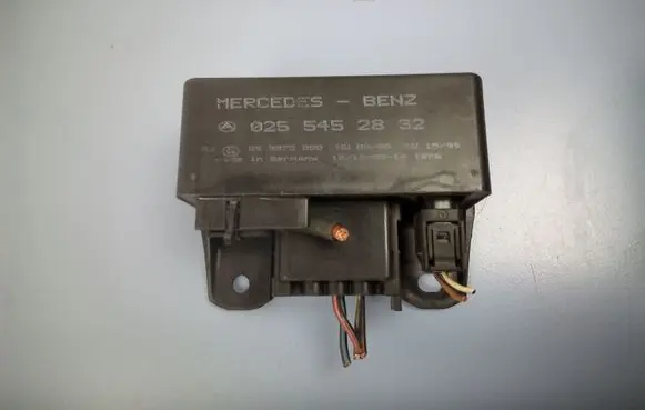 Mercedes-Benz A W168 Glow plug pre-heat relay 0255452832