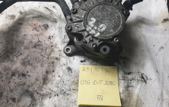 Volkswagen PASSAT B6 Vacuum pump 03G145209C