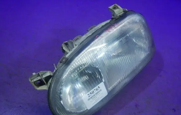 Volkswagen Golf III Headlight/headlamp