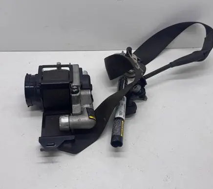 Ford Fusion II Front seatbelt 