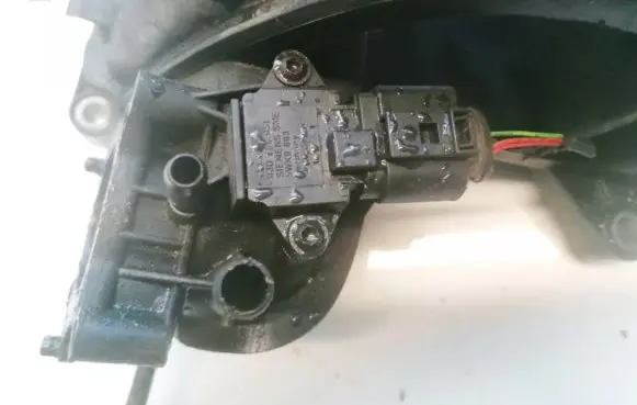 Volkswagen Fox Air pressure sensor 03d906051 5wk9693
