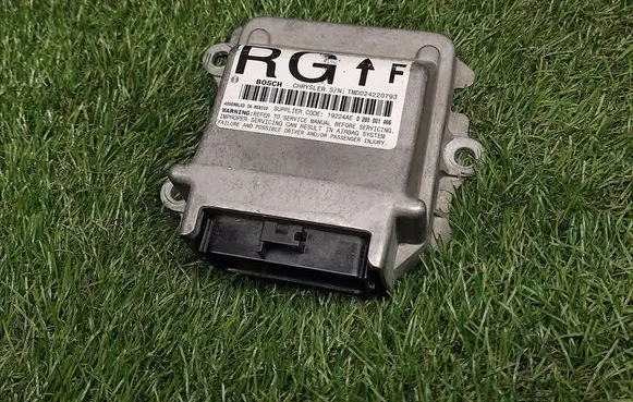 Chrysler Voyager Airbag control unit/module 04748604AA